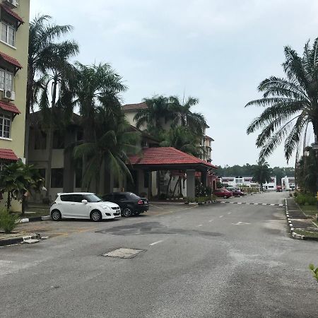 Homestay Dayani Musleem Porto Dickson Exterior foto