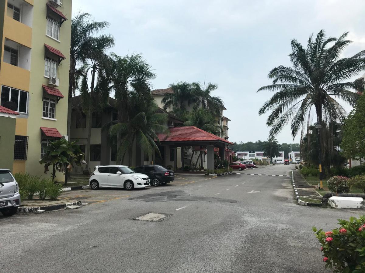 Homestay Dayani Musleem Porto Dickson Exterior foto