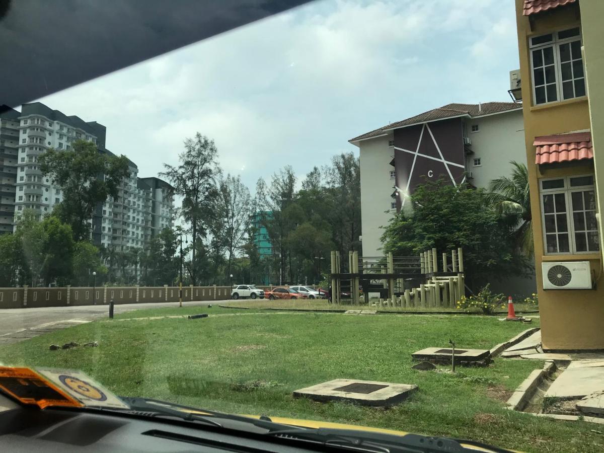 Homestay Dayani Musleem Porto Dickson Exterior foto